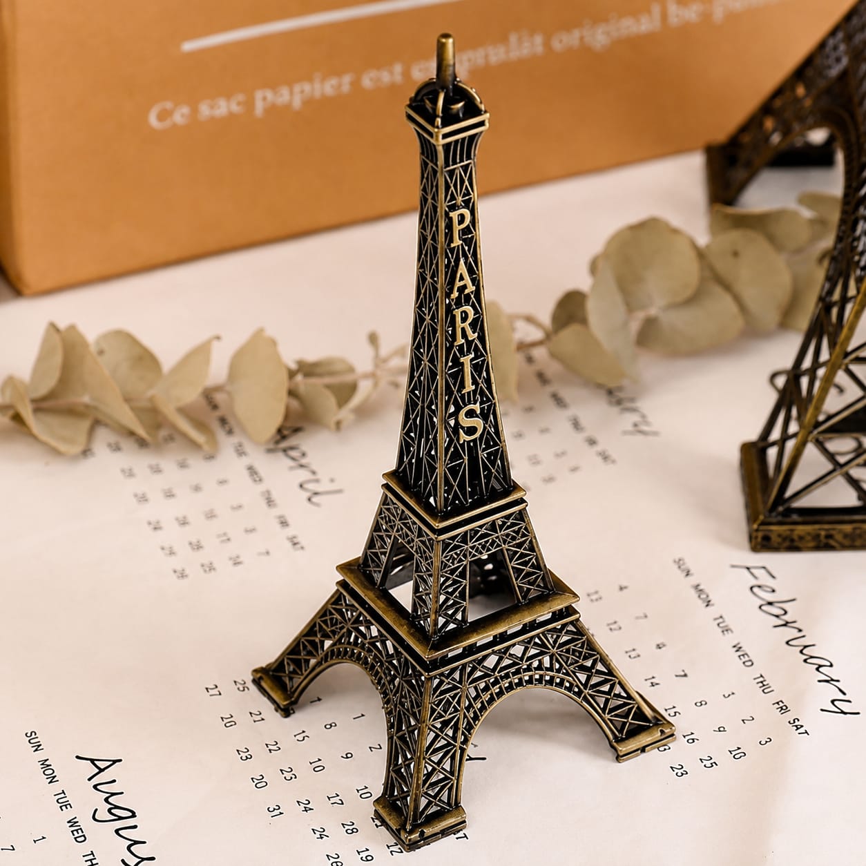 Vintage Paris Eiffel Tower Decorative Showpiece – Metal Tabletop Décor (13 cm)